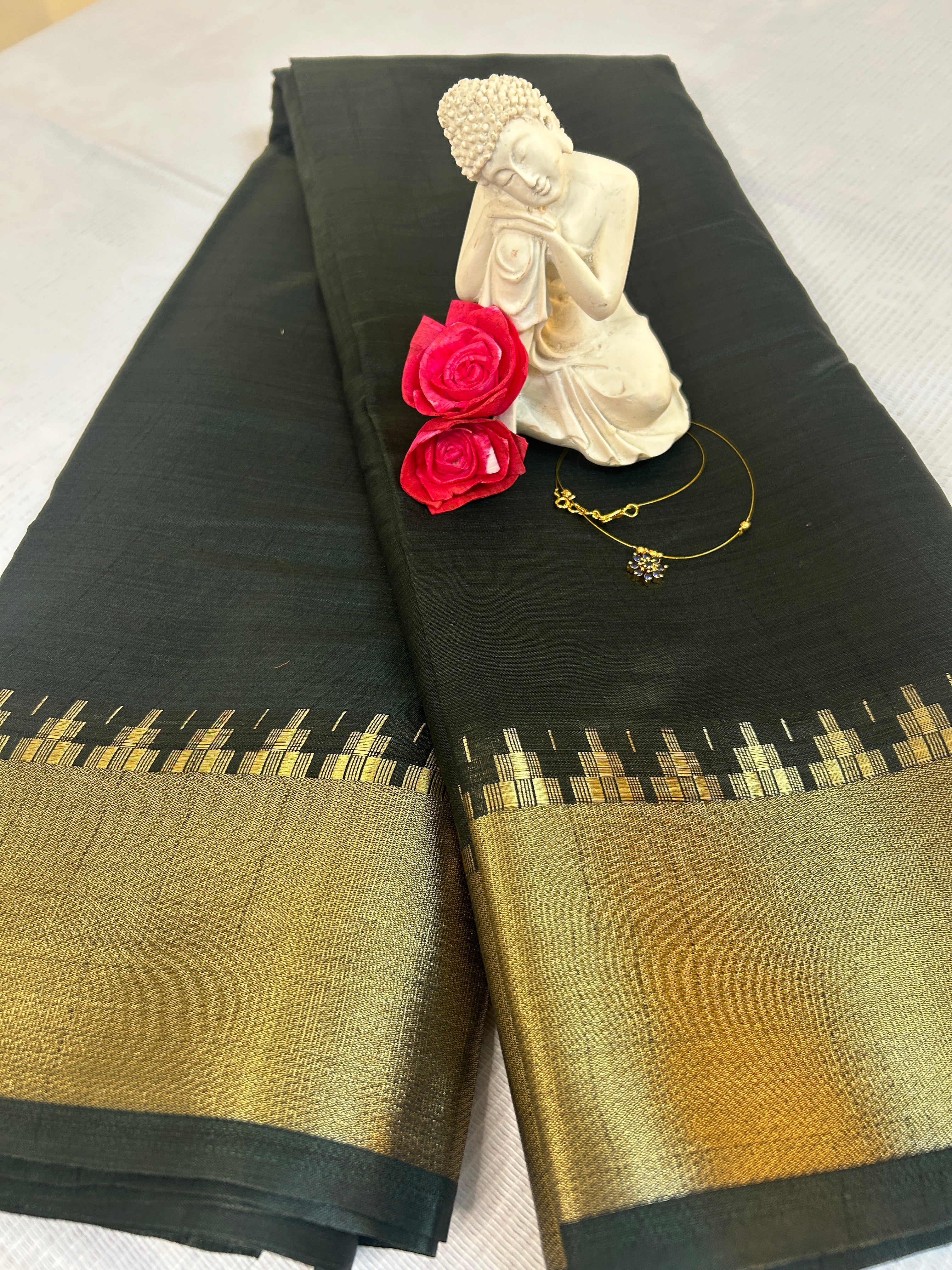 PLAIN SILK SAREE WITH GOPURAM BORDER